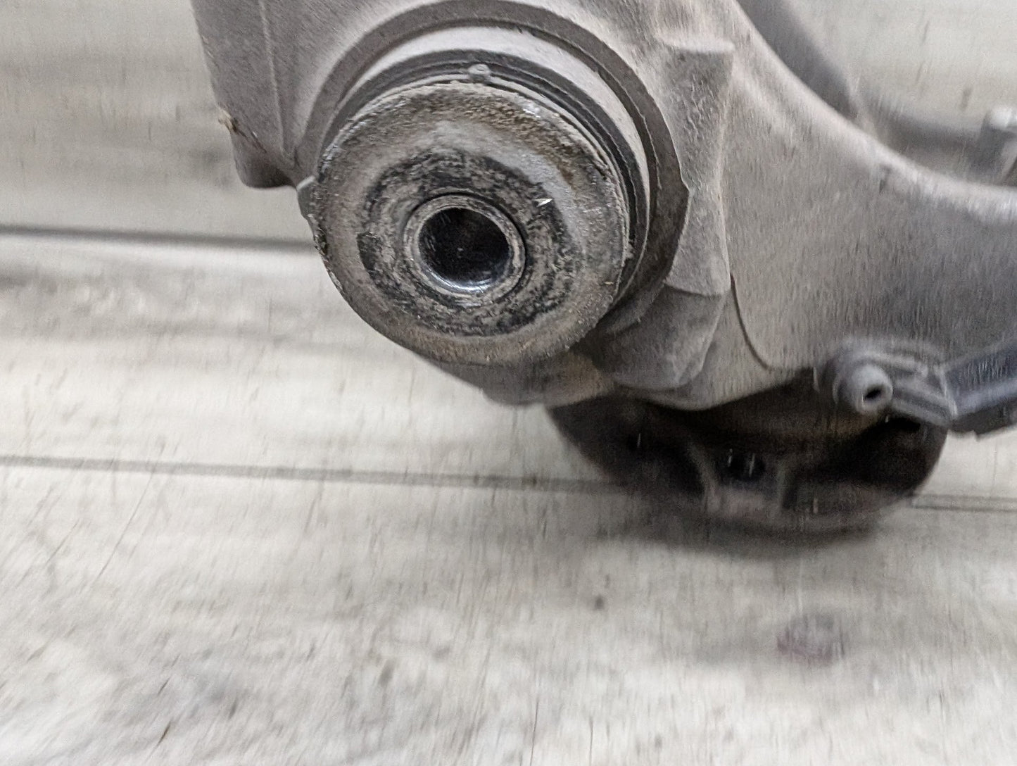 2008 - 2017 Audi S5 8T Rear Right Passenger Spindle Knuckle w/ Bearing 8K0505436A