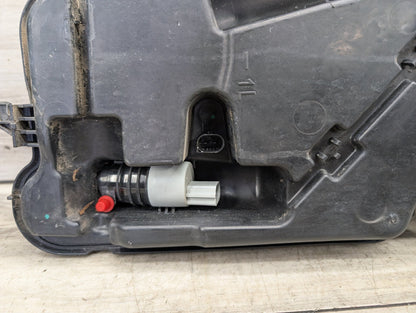 OEM BMW G12 G30 540 M550 750 M760 Windshield Wiper Washer Reservoir Tank Pump