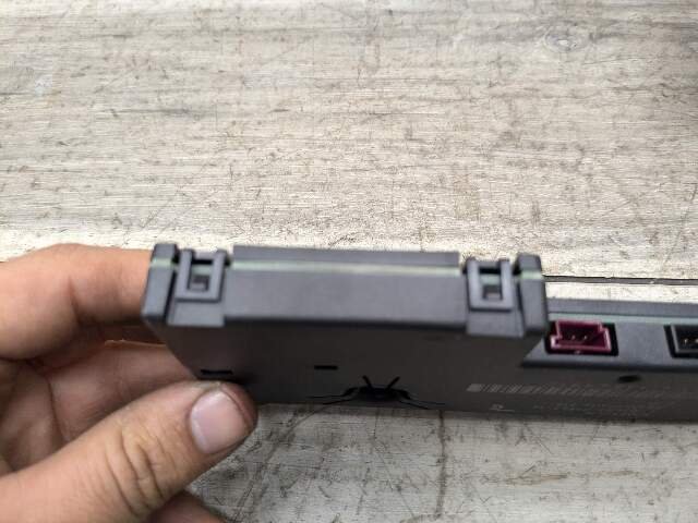 06-13 OEM BMW E70 X5 X5M Antenna Amplifier Diversity Receiver Module 315 MHZ