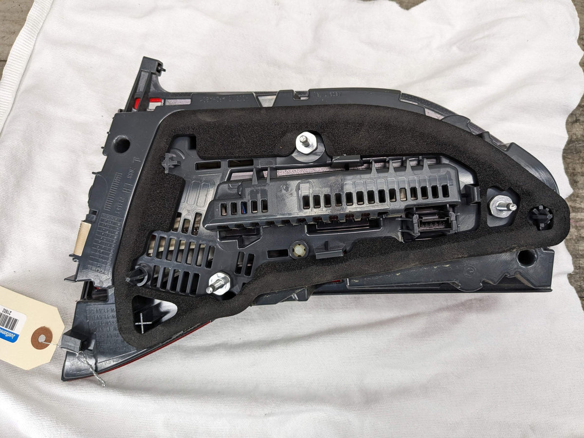 16-19 OEM BMW G11 G12 740 750 Rear Left Driver Side LED Inner Stop Tail Light*