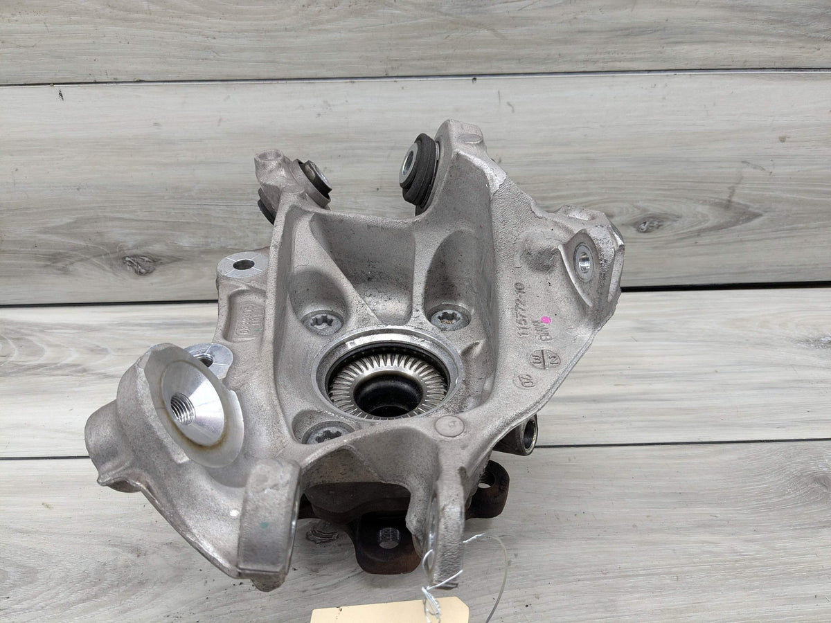 2021 BMW M340i G20 Rear Left Driver Spindle Knuckle w/ Bearing 6899305 19-25 OEM BMW G20 330 M340 REAR Left Driver Knuckle Wheel Hub Spindle Bearing