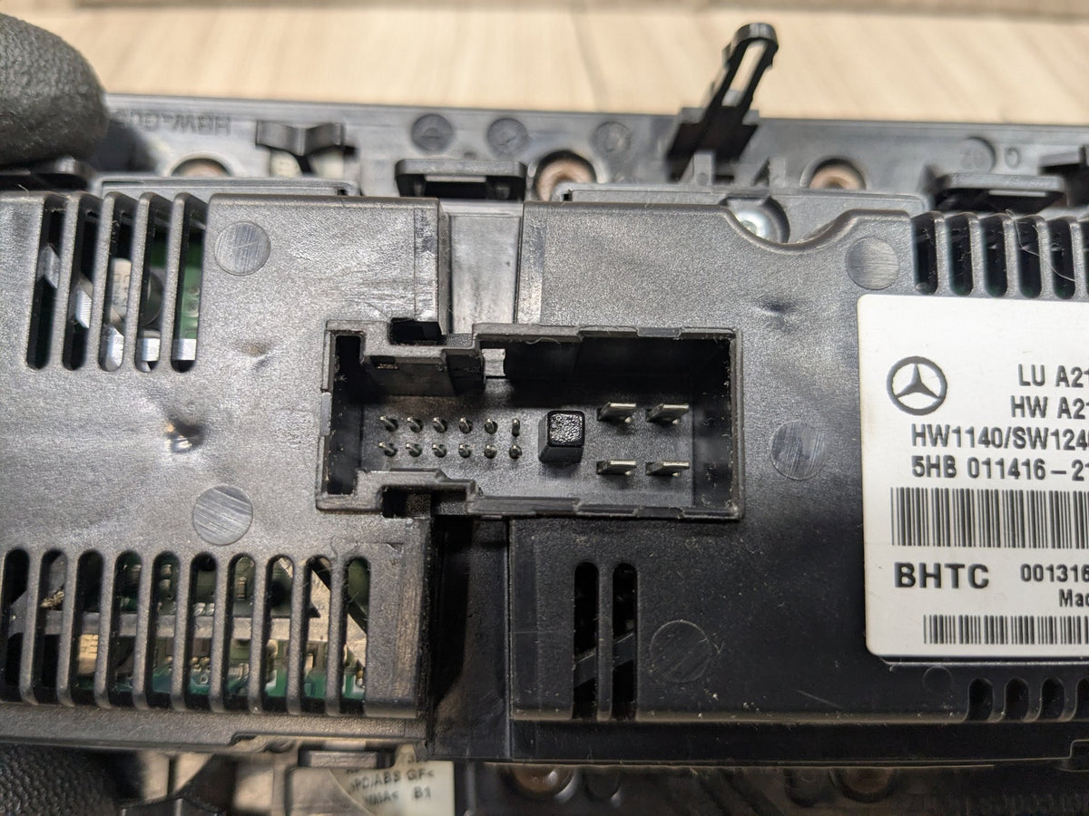 OEM Mercedes W207 W212 E350 E550 A/C Climate Heater Control Radio Media Switch