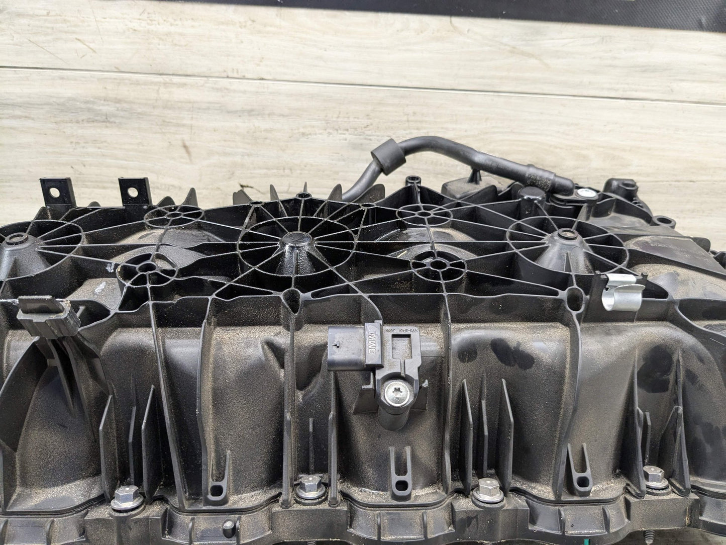 OEM BMW G01 G05 G12 G20 G42 G30 M340 M440 X3 Engine B58 Intake Manifold 8647977