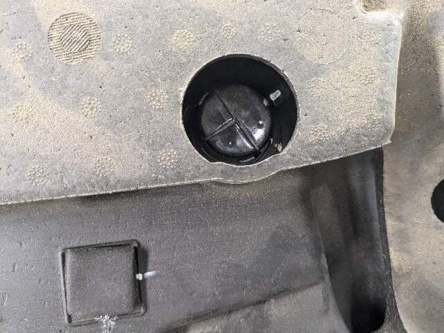 09-13 OEM BMW E70 X5 Diesel Sedan SCR Selective Catalytic Reduction DEF Tank