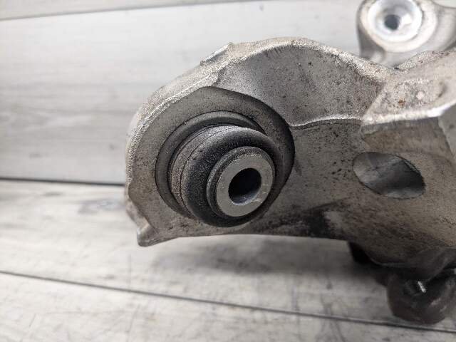 OEM BMW G20 330 M340 REAR Right Passenger Knuckle Wheel Hub Spindle Bearing