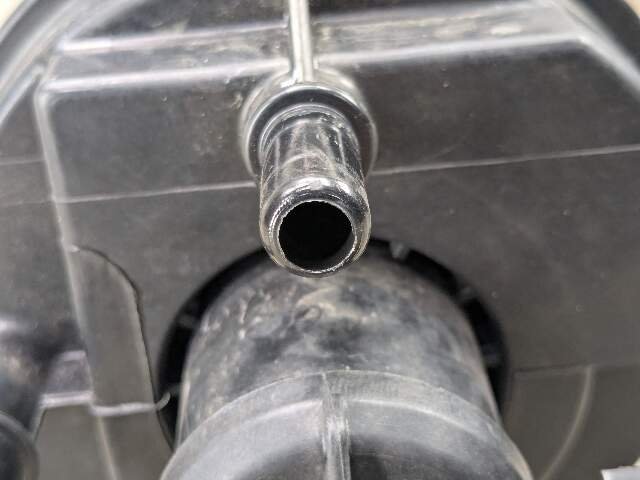 17-24 OEM BMW F90 G30 M5 M8 Charcoal Filter Fuel Tank Vapor Evaporator Canister