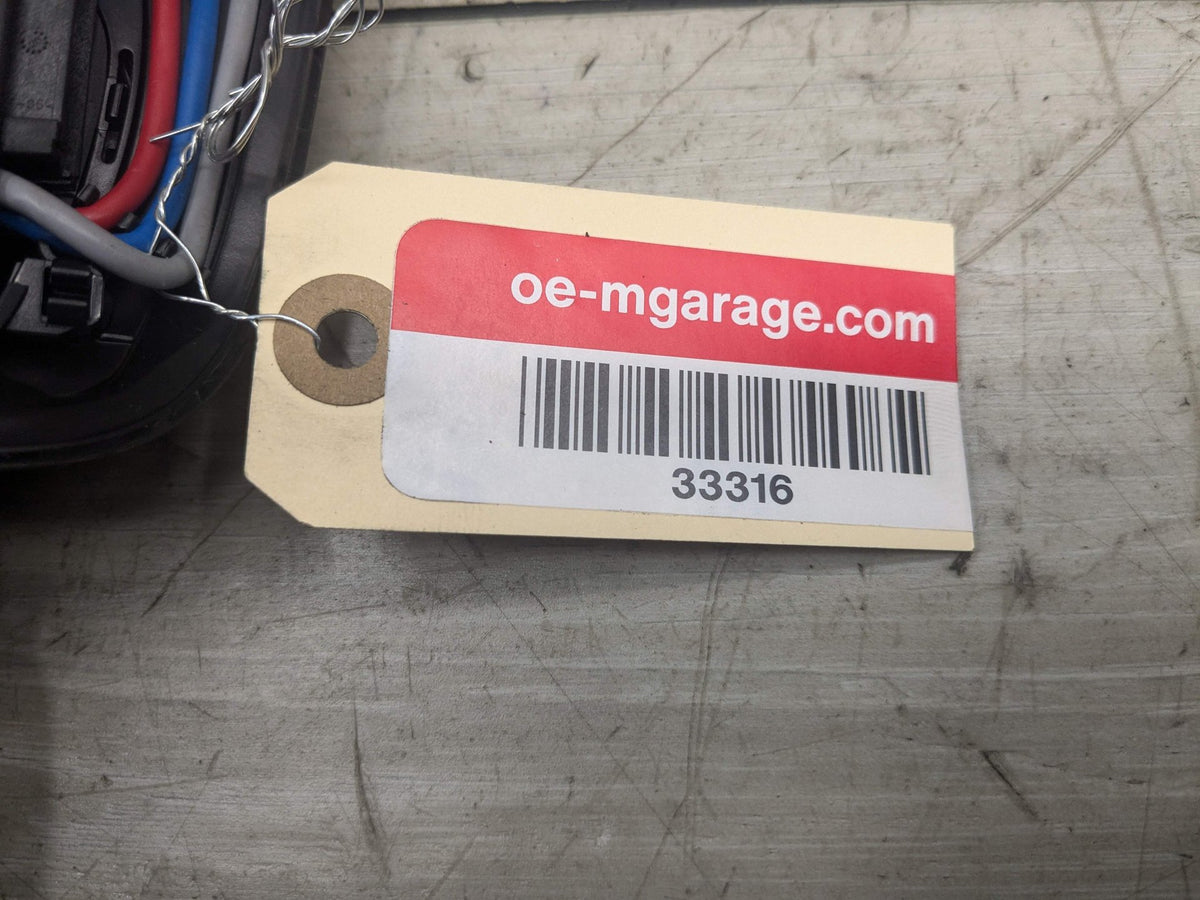 NOTE* 19-24 OEM BMW G01 G02 X3 X4 Headliner Roof Console Dome Light SOS Switch
