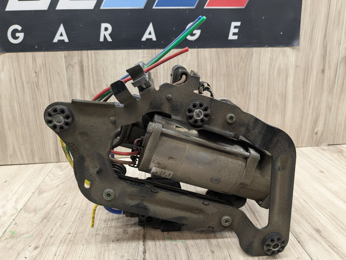 2016 BMW 750i G12 Air Suspension Compressor Pump 6861882 16-22 OEM BMW G11 G12 740 750 M760 Air Suspension Compressor Pump Module Motor OEM