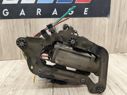 2016 BMW 750i G12 Air Suspension Compressor Pump 6861882 16-22 OEM BMW G11 G12 740 750 M760 Air Suspension Compressor Pump Module Motor OEM