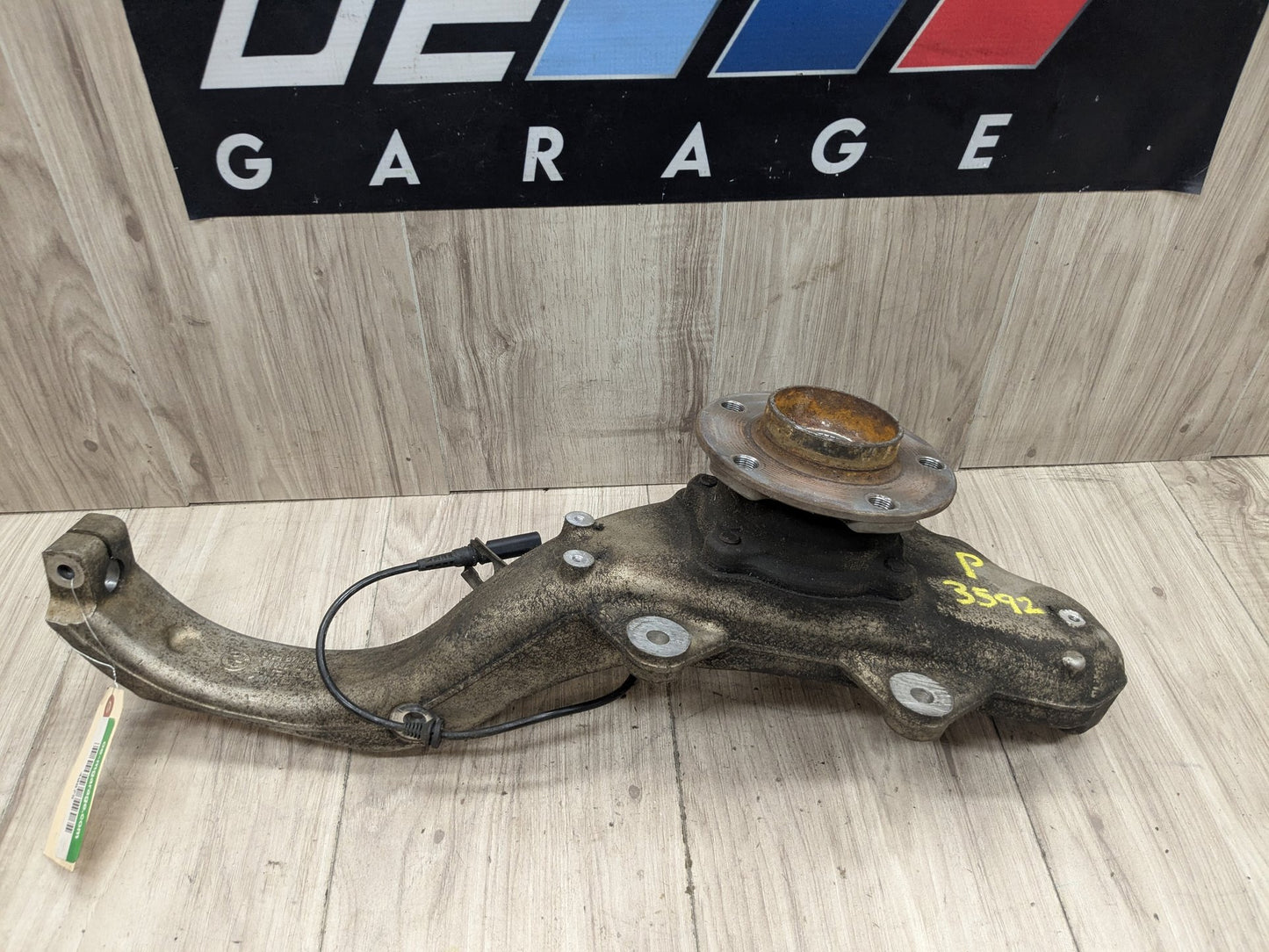 OEM BMW E70 F15 F16 X5 X6 Front Right Passenger Spindle Hub Knuckle Bearing