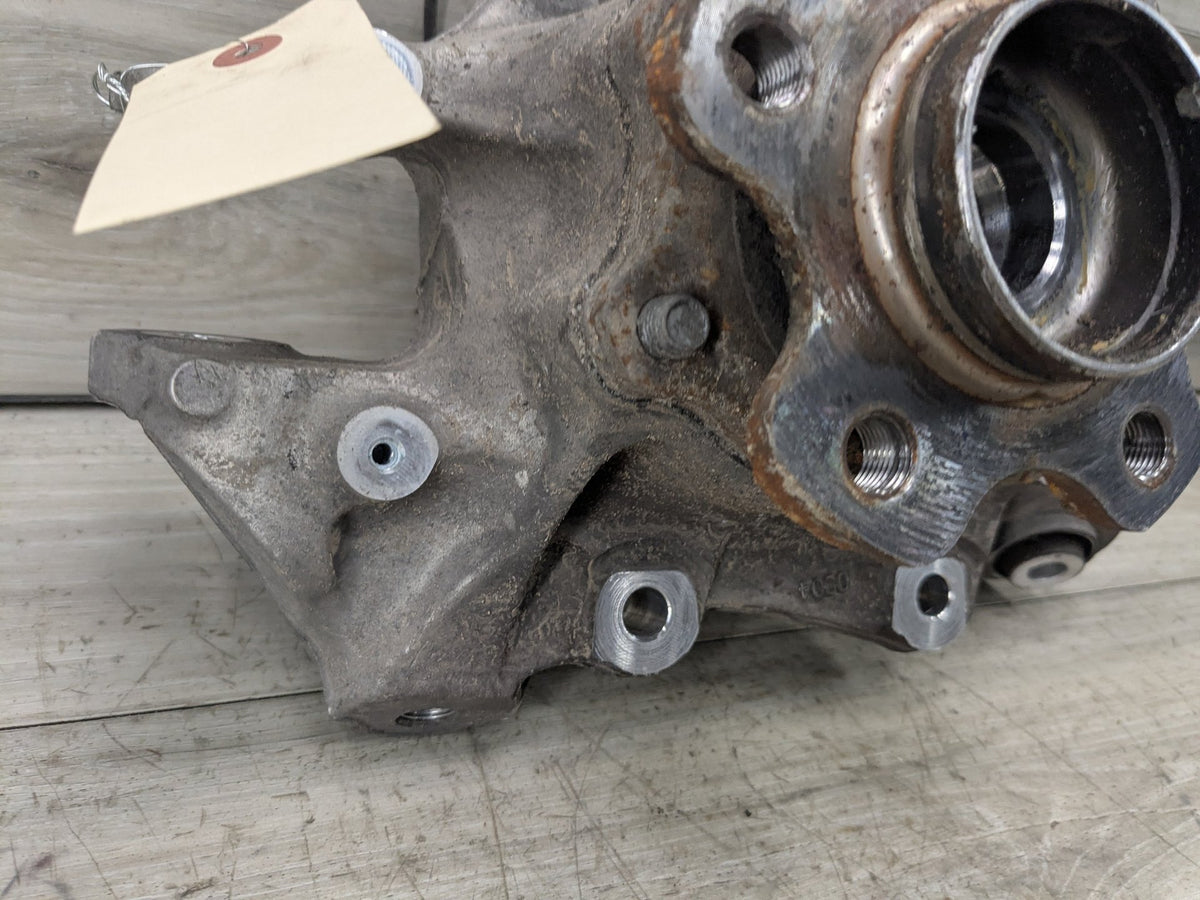 2021 BMW M340i G20 Rear Left Driver Spindle Knuckle w/ Bearing 6899305 19-25 OEM BMW G20 330 M340 REAR Left Driver Knuckle Wheel Hub Spindle Bearing OEM