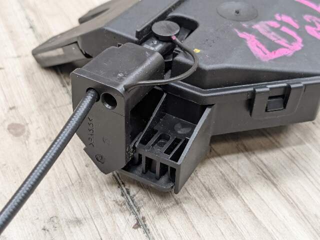2011 BMW 135i E88 Liftgate Trunk Lid Liftgate Lock Latch Actuator 7840617