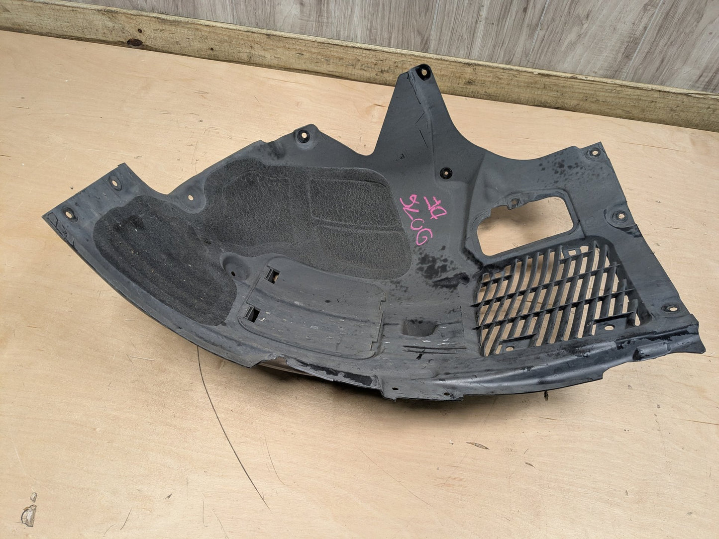 2017-2023 BMW M550i G30 Front Left Driver Wheel Fender Liner Splash Guard 7340193 16-19 OEM BMW G11 G12 740 750 Front Left Driver Fender Liner Wheel Splash Shield