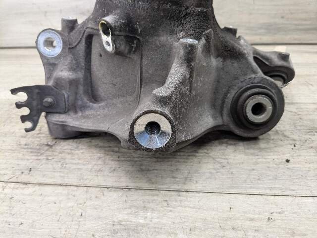 2017 - 2023 BMW M550i G30 Rear Right Passenger Spindle Knuckle w/ Bearing 6866338 N63B44O2