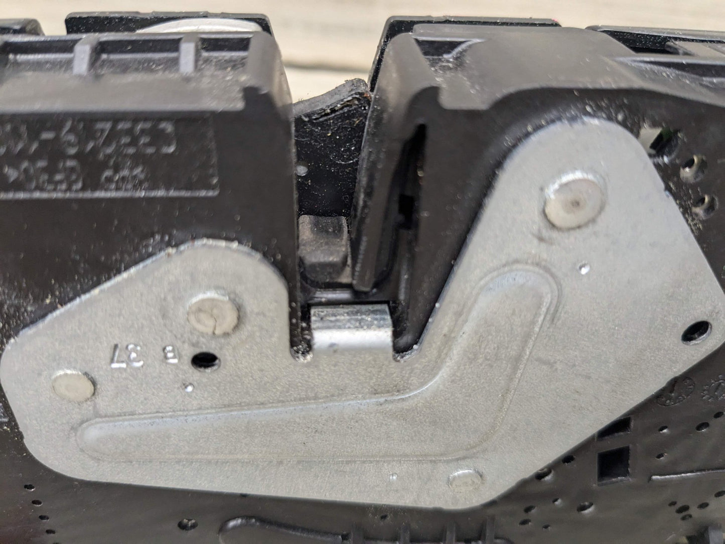 2019 BMW 330i G20 Liftgate Trunk Lid Liftgate Lock Latch Actuator 7441014 19-21 OEM BMW G20 G80 330 M340 Trunk Lid Actuator Latch Lock System w Soft Close