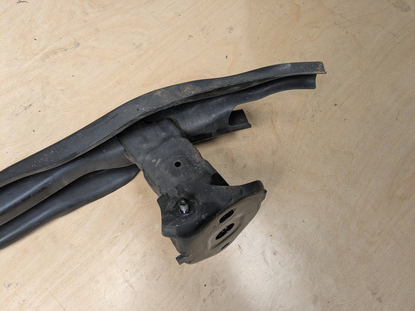 2020 BMW 330i G20 Rear Bumper Reinforcement Rebar Bar 7428022 19-24 OEM BMW G20 330 M340 Rear Bumper Reinforcement Rebar Carrier Impact Bar