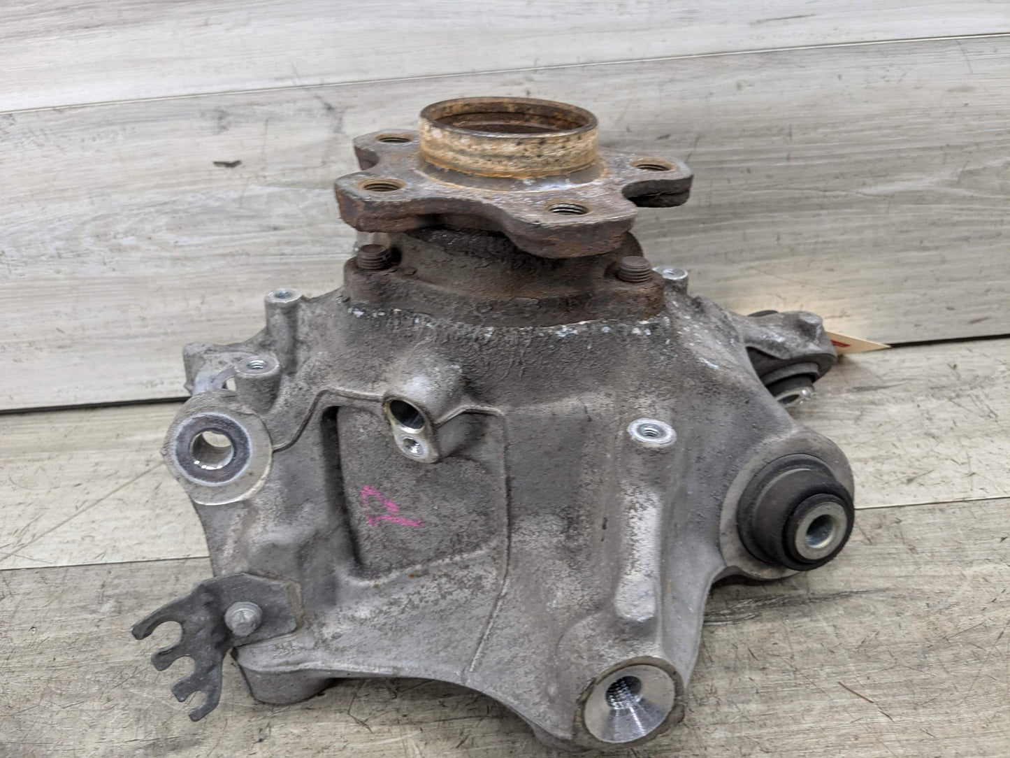2017 BMW 540i G30 Rear Right Passenger Spindle Knuckle w/ Bearing 6866338 17-23 OEM BMW G30 530 540 M5550 REAR Right Passenger Hub Knuckle Bearing Carrier