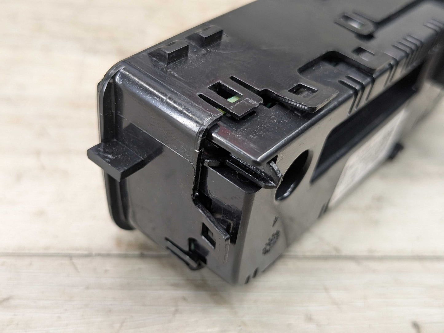 OEM BMW G20 G22 G23 G26 G42 G80 G82 AC Rear Heater Climate Control Switch Panel