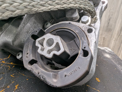 2018 BMW M550i N63B44O2 Transmission Transfer Case 87202k 8485036