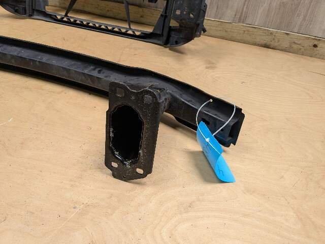 08-13 OEM BMW E82 E88 128 135 Front Radiator Support Frame Reinforce Clip Panel
