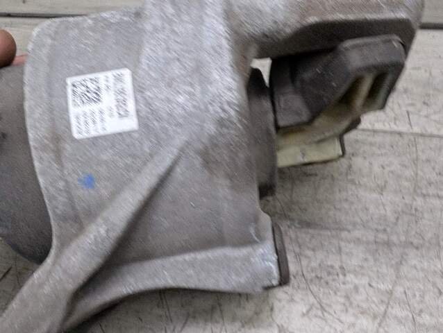 17-19 OEM AUDI A4 B9 Left Right Driver Passenger Motor Engine Mount Bracket PAIR