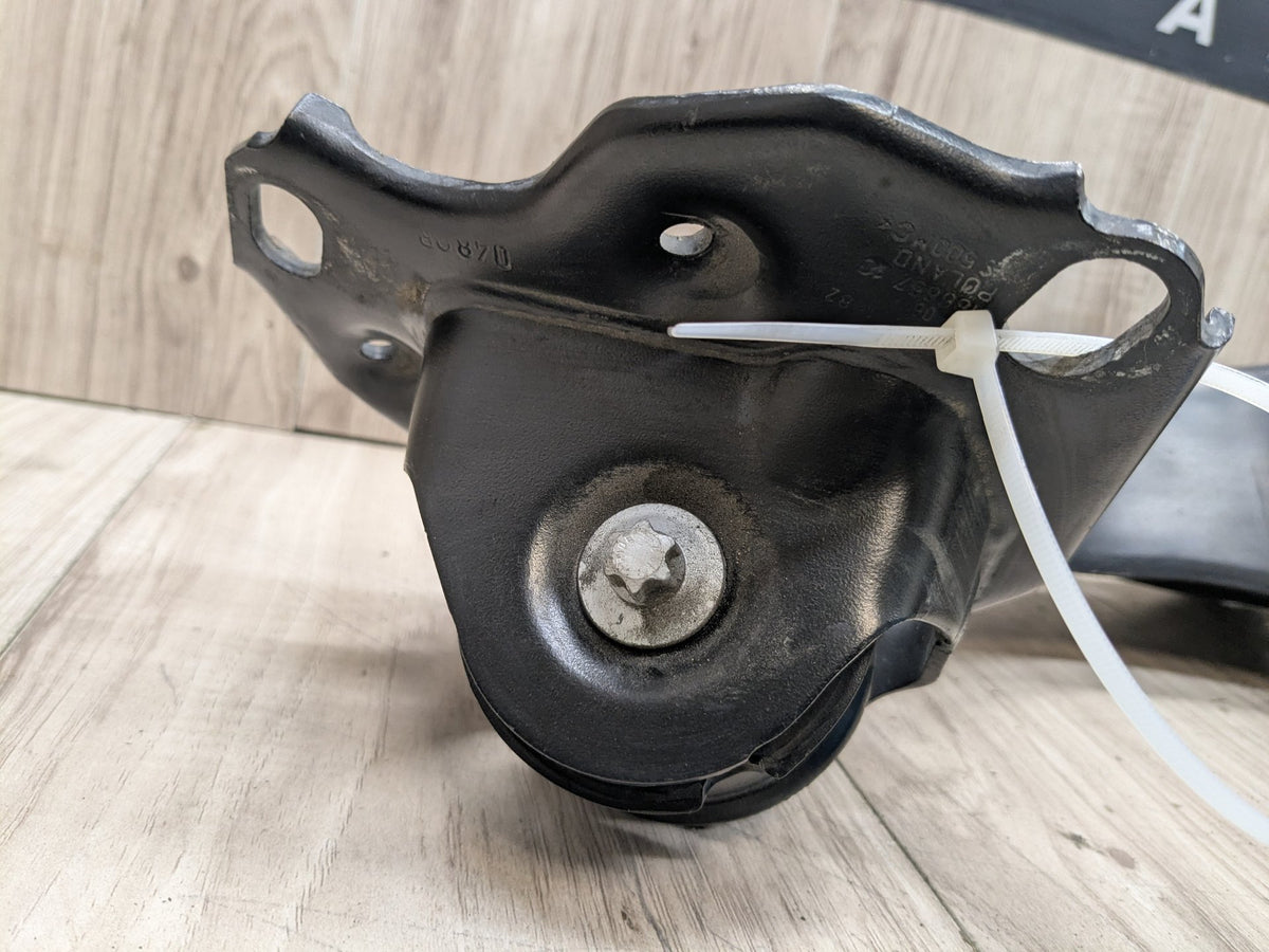 16-25 OEM BMW F39 F44 F48 X1 X2 Rear Right Passenger Control Arm Knuckle Spindle
