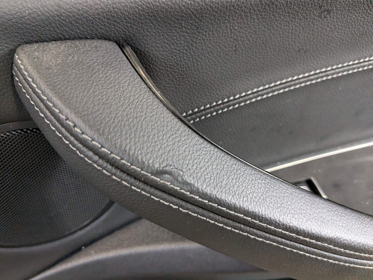 2019 BMW X3 G01 Front Right Passenger Interior Door Panel Card 7410282 OEM BMW G01 X3 FRONT Right Passenger Interior Door Panel Card Trim Cover Black OEM