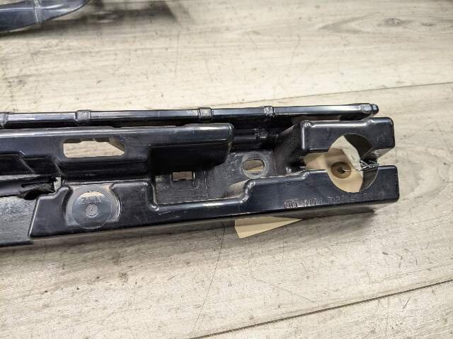 17-23 OEM BMW G30 F90 M5 Right Passenger Side Skirt Rocker Panel Bracket SET