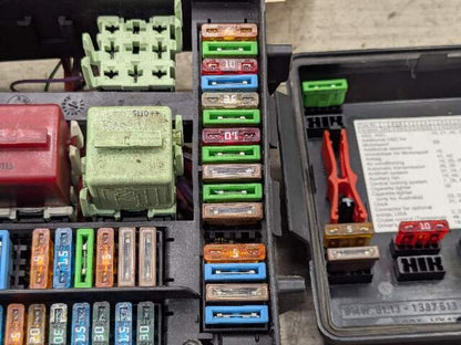 1996 - 2003 BMW Z3 E36 Front Power Distribution Fuse Box 1387590 M54B25O0
