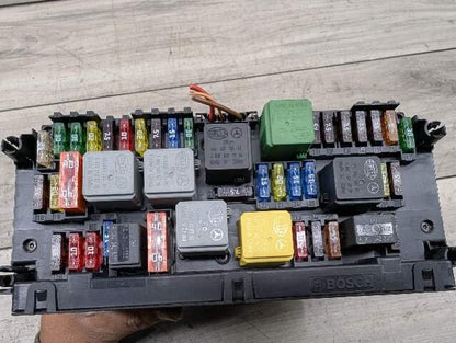 OEM Mercedes A207 W212 E550 Front SAM Module Relay Fuse Junction Box
