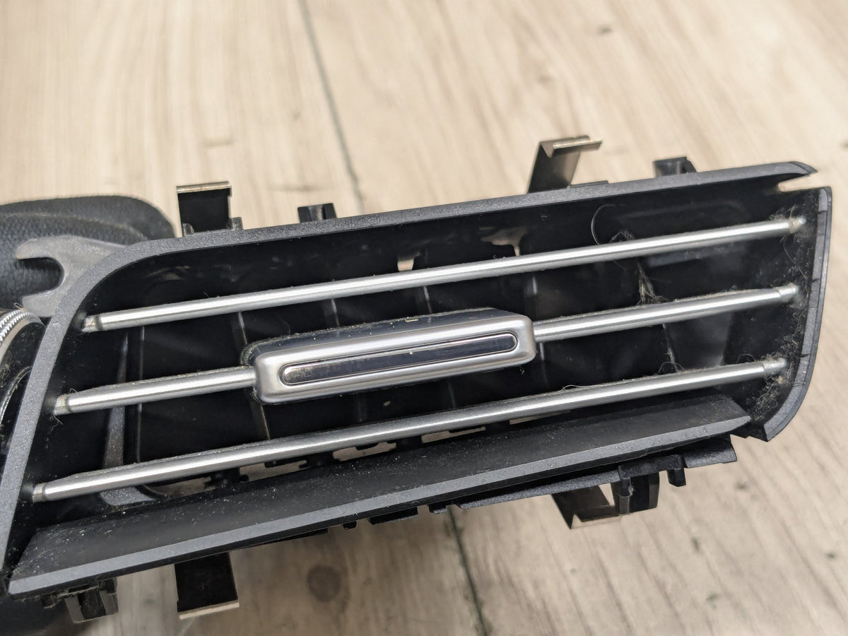 14-16 OEM Mercedes W212 E350 E550 Front Right Passenger Dash AC Air Vent Grille