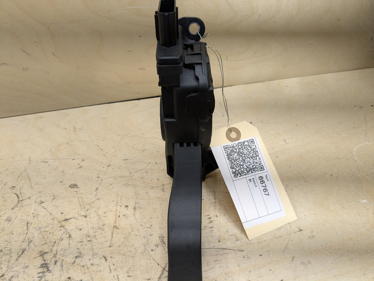 2012-2018 Audi A6 C7 Gas Accelarator Pedal 8K1723523A OEM