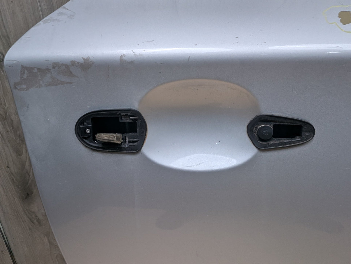 08-13 OEM BMW E82 E88 128 135 Front Right Passenger Door Shell Panel Silver 354 TITANSILBER METALLIC (354)