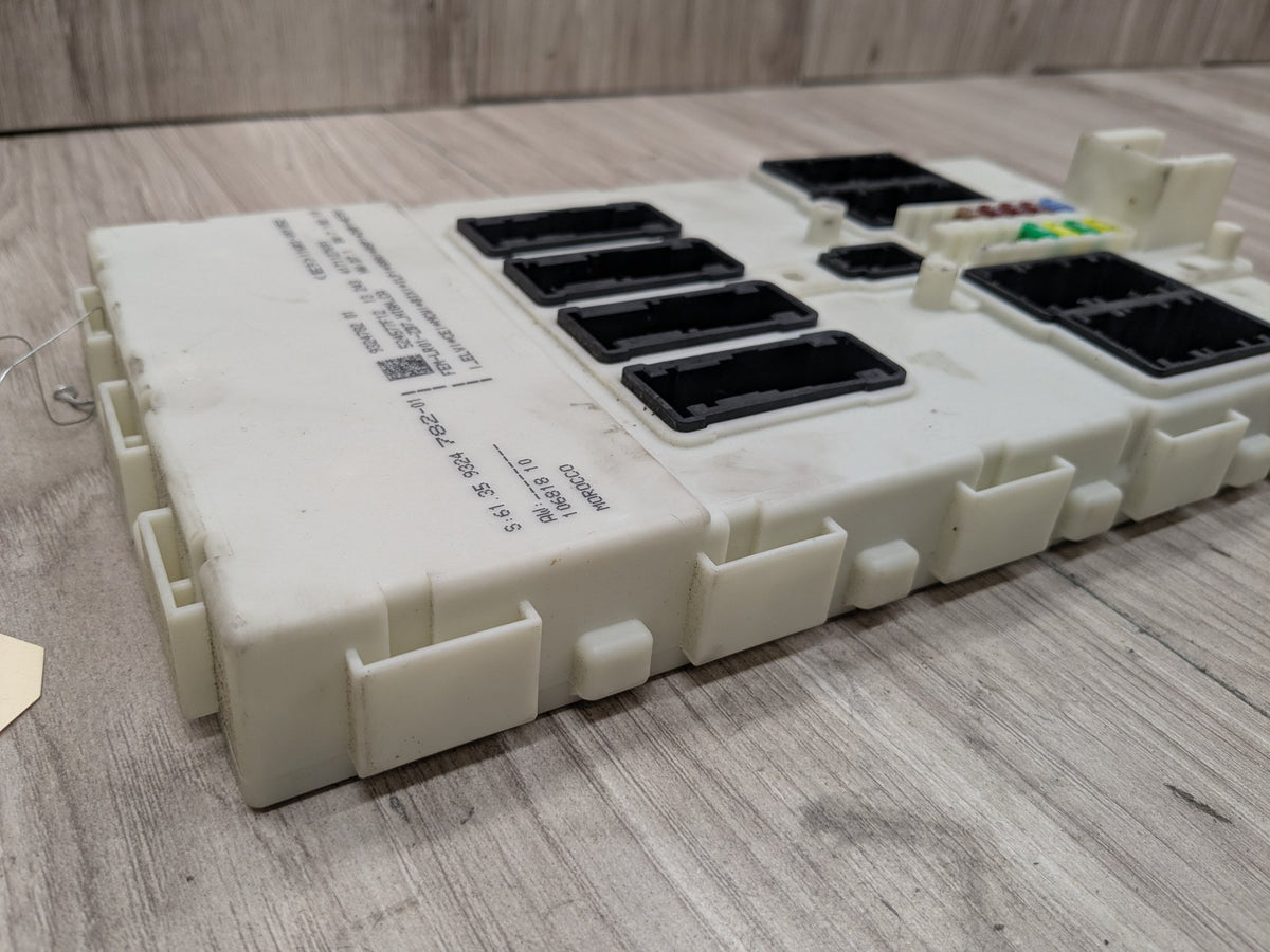 2014 BMW 428i F32 Bdc Body Domain Fem Control Module 9324782 OEM