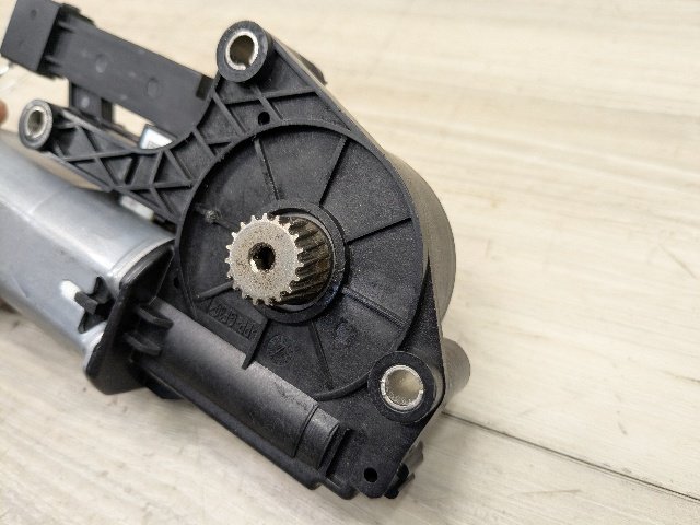 20-24 OEM BMW F44 228 M235 Drive Sun Blindshade Panoramic Roof Actuator Motor