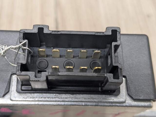 17-24 OEM BMW G01 G05 G12 G20 G22 G42 G30 G80 G82 Fuel Pump Control Module Unit