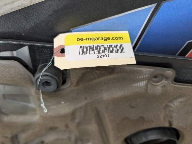 2018 - 2024 BMW X3 G01 Engine Cover 8657035