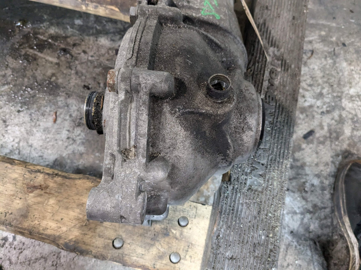 2011 BMW X5 E70 Front Differential Axle Carrier 7602070 OEM 3.64 123k Diesel