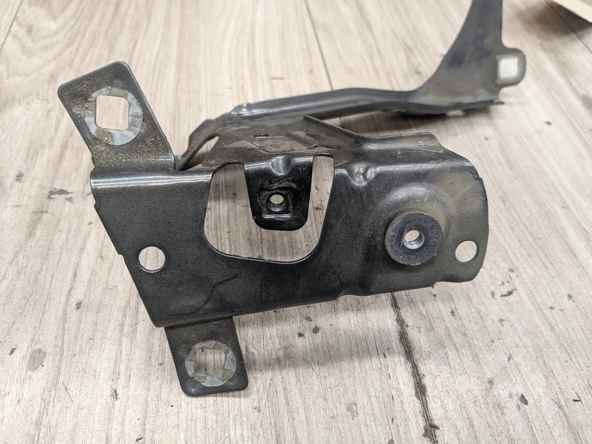 16-19 OEM BMW G11 G12 750 Front Right Passenger Fender Wing Holder Bracket SET