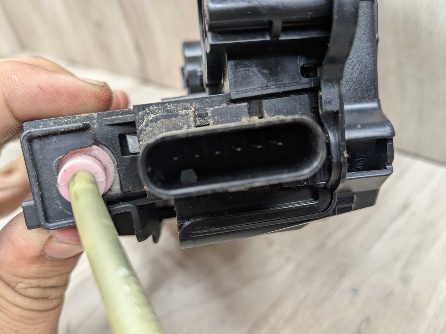 2016 BMW 750i G12 Front Right Passenger Door Latch Lock Actuator w/ Soft Close 2581894 16-22 OEM BMW G11 G12 FRONT RIGHT PASSENGER Door Lock Latch Actuator SOFT CLOSE