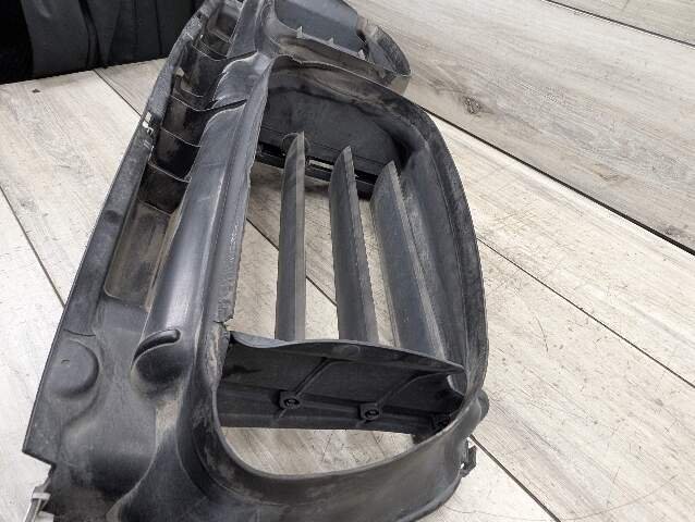 OEM BMW F10 528 535 Front Lower Radiator Air Duct Grille