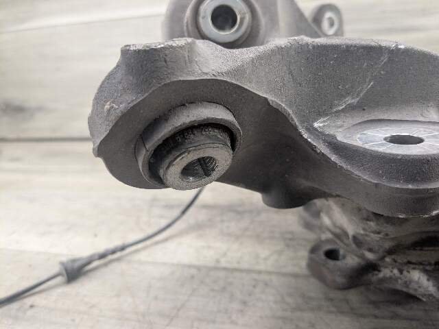 19-25 OEM BMW G20 330 M340 REAR Left Driver Knuckle Wheel Hub Spindle Bearing