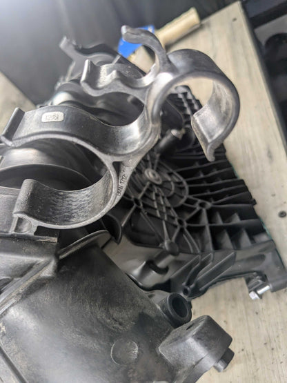 OEM BMW G01 G20 G26 G30 230 330 430 530 X3 Engine B46 Intake Manifold 8647975