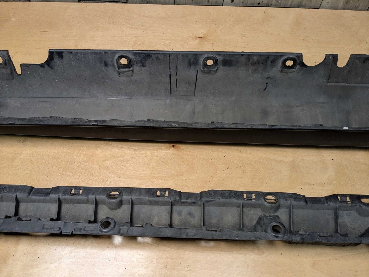*14-18 OEM BMW F15 X5 Right Passenger Side Skirt Rocker Panel Molding w/ Bracket
