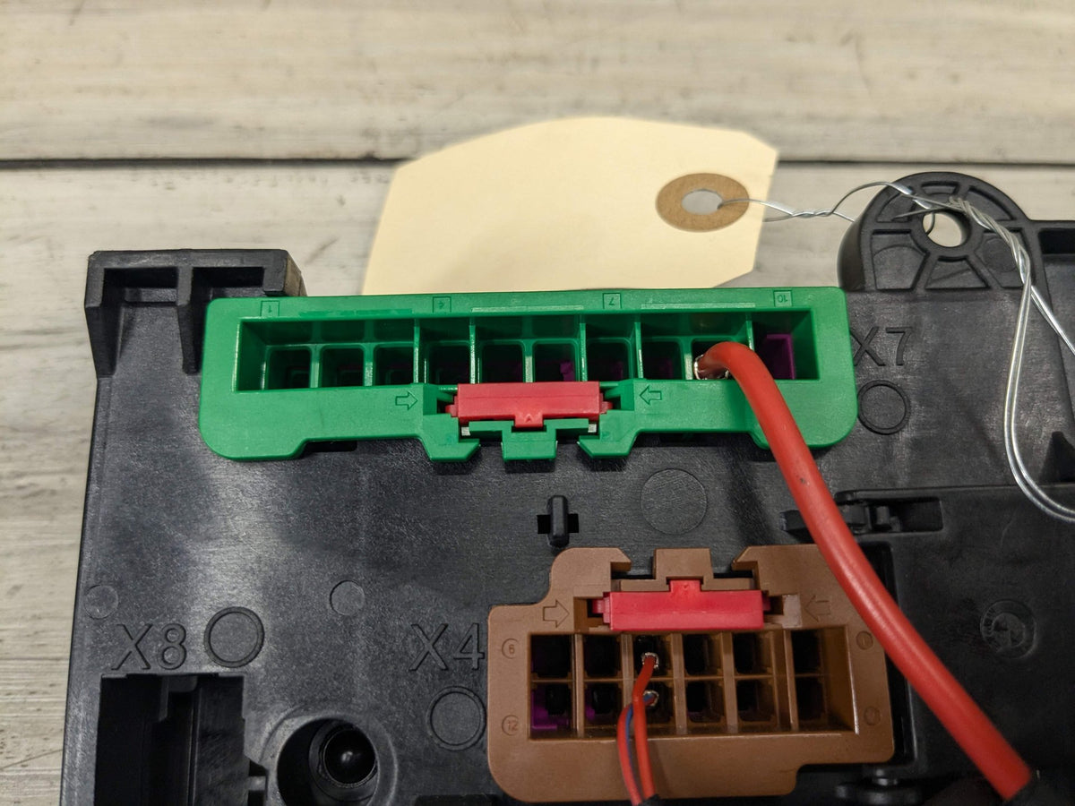 OEM BMW G20 330 M340 Rear Battery Power Distribution Fuse Relay Junction Box