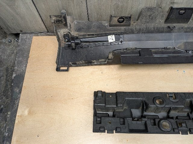 OEM BMW G05 X5 Left Driver Side Skirt Rocker Panel Molding w/ Bracket X-LINE