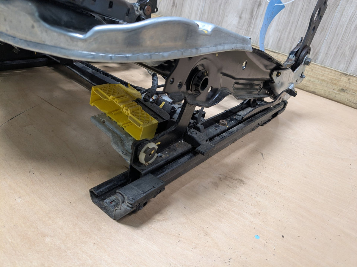 2014 BMW 320i F30 Front Right Passenger Seat Lower Track Frame Assembly 7243530
