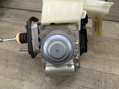 2019-2026 BMW X5 G05 ABS Pump Module 6899247 ENGINE STARTER: The engine may no be able o be s ar ed. I he dri er repea edly a emp s o s ar he engine using excessi ely long s ar ing a emp s, his may cause an elec rical o erload o he s ar er. OEM