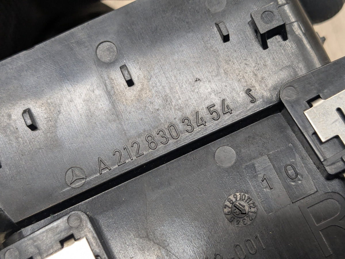 14-16 OEM Mercedes W212 E350 E550 Front Right Passenger Dash AC Air Vent Grille