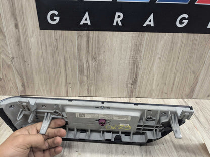 2022 G42 Monitor Display Screen 5A3E575 OEM BMW G20 G22 G23 G26 G42 PRE-LCI Navigation Monitor Display Screen 8.8"